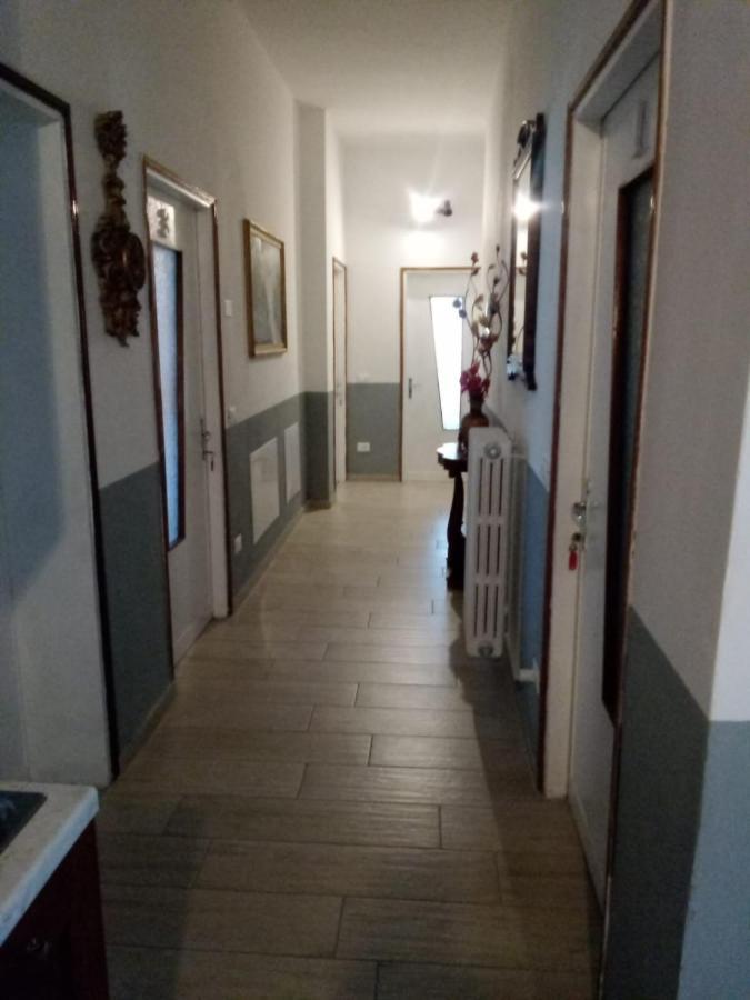 Kola Age Hotel Peschiera del Garda Exterior photo